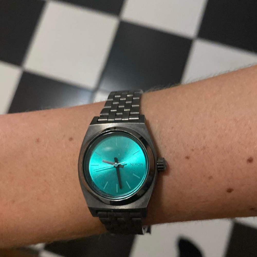 nixon time-teller